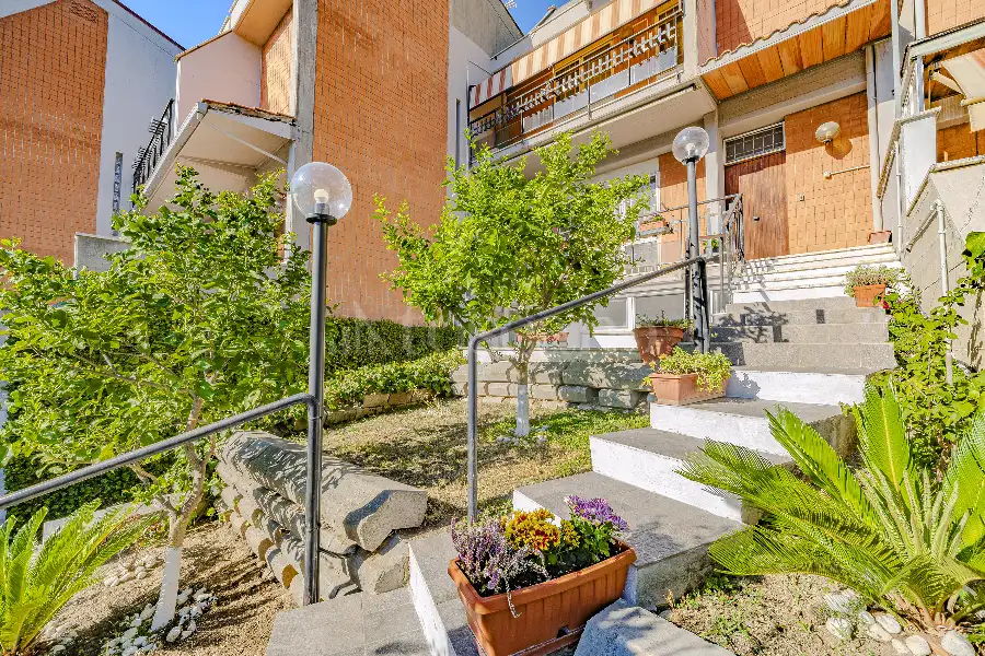 Casa in vendita di 220 mq a €799.000 (rif. 35/2026)