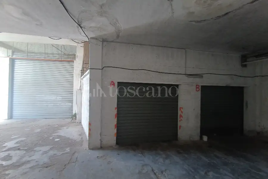 Garage in vendita di 298 mq a €295.000 (rif. 3/2026)