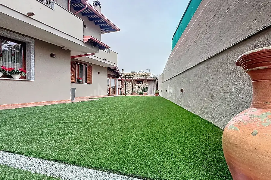 Villa Plurifamiliare in vendita di 480 mq a €680.000 (rif. 2/2026)