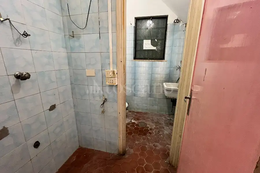 Negozio in vendita di 90 mq a €145.000 (rif. 53/2026)