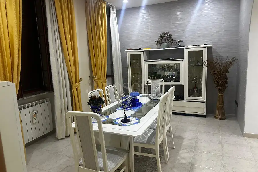Casa Indipendente in vendita di 250 mq a €250.000 (rif. 92/2026)