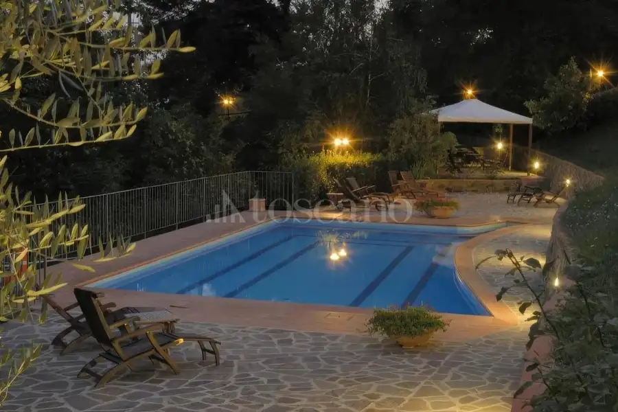 Casale in vendita di 880 mq a €1.080.000 (rif. 22/2025)