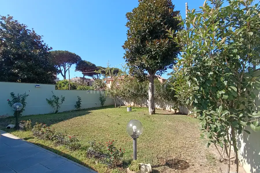 Villino a Schiera in affitto di 110 mq a €800 (rif. 95/2026)