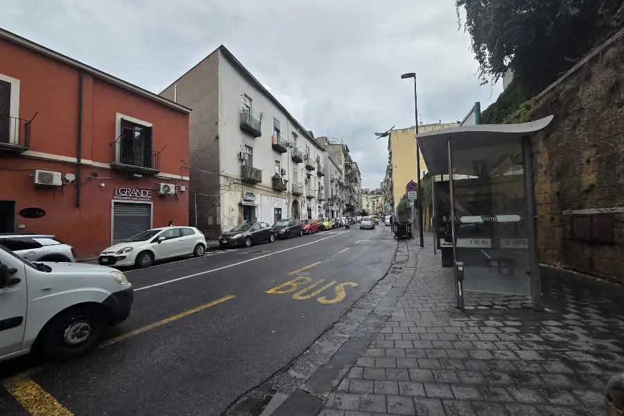 Negozio in affitto di 25 mq a €750 (rif. 14/2026)