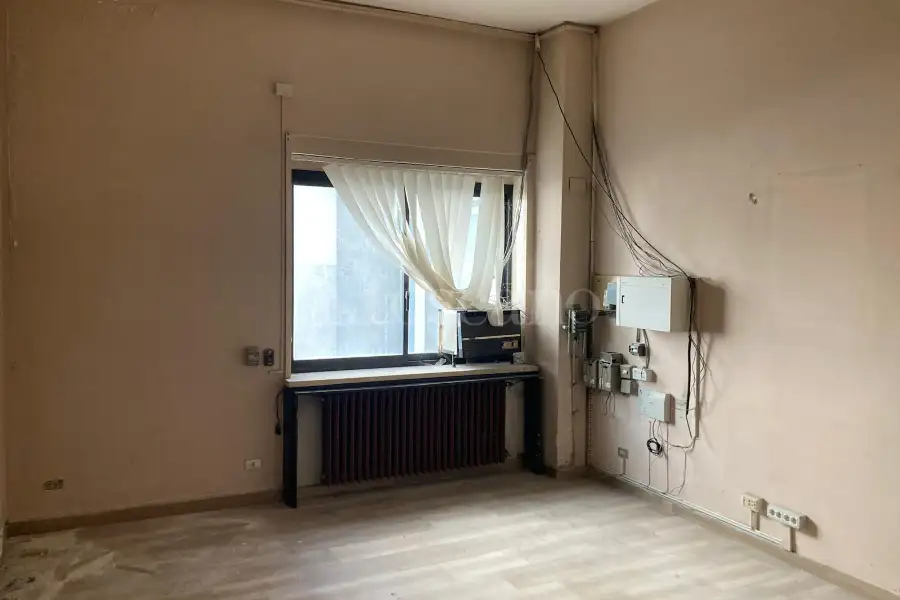 Negozio in affitto di 500 mq a €4.000 (rif. 27/2025)