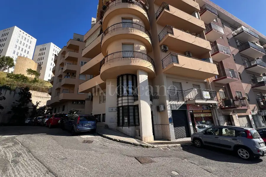 Negozio in vendita di 197 mq a €175.000 (rif. 16/2026)
