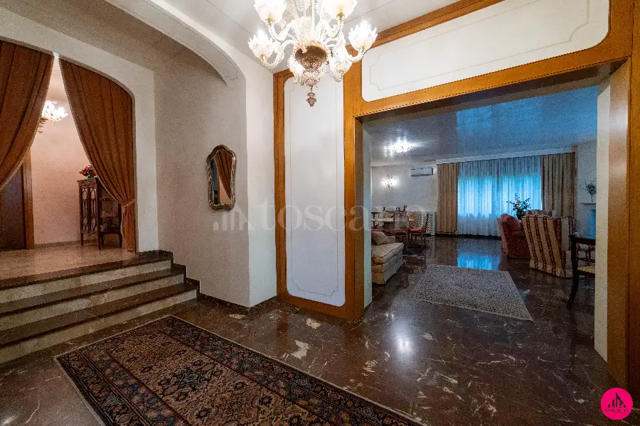 Villa in vendita di 390 mq a €430.000 (rif. 171/2025)