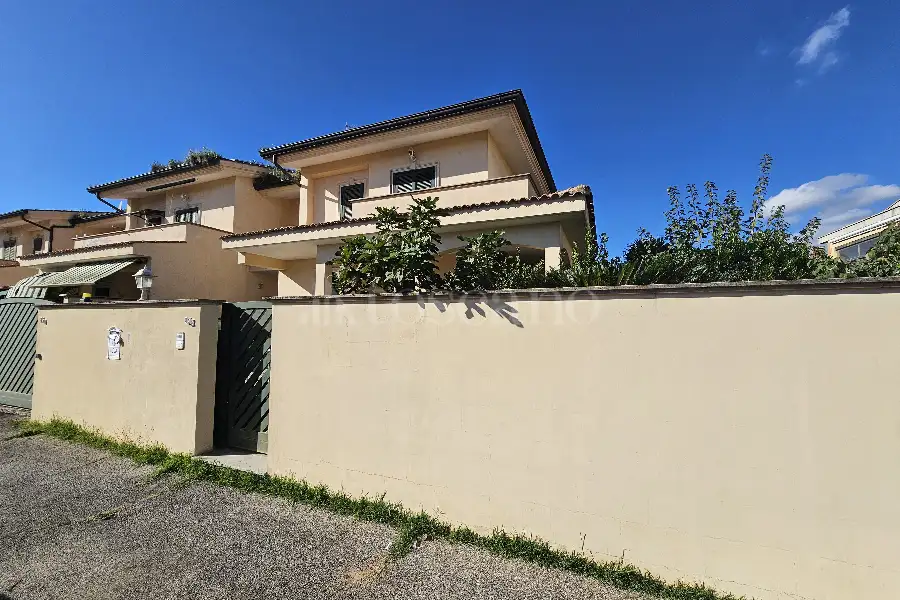 Villino a Schiera in vendita di 140 mq a €299.000 (rif. 111/2025)