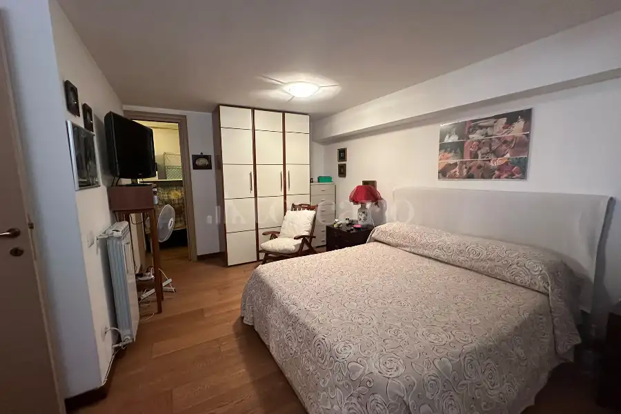 Villa Plurifamiliare in vendita di 140 mq a €305.000 (rif. 53/2026)