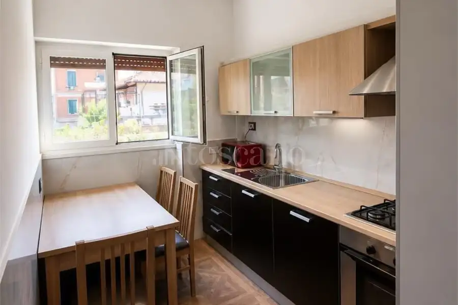 Stanza in affitto di 80 mq a €650 (rif. 25/2026)