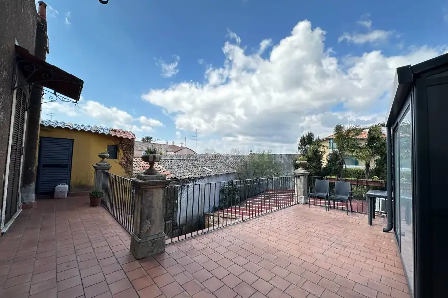 Casa Indipendente in vendita di 240 mq a €598.000 (rif. 44/2026)