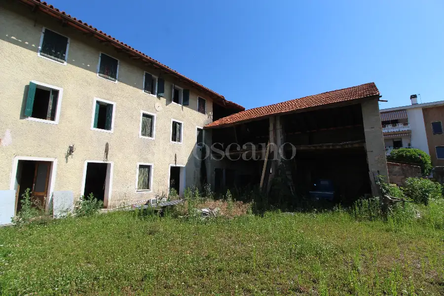 Rustico in vendita di 270 mq a €200.000 (rif. 93/2026)
