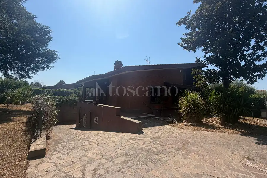 Villa Bifamiliare in vendita di 300 mq a €599.000 (rif. 52/2026)
