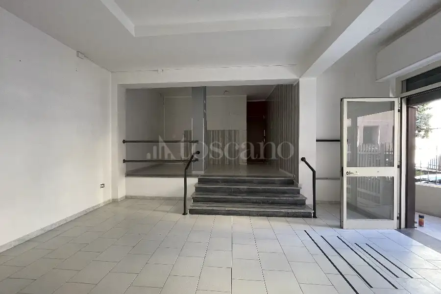 Negozio in affitto di 60 mq a €550 (rif. 26/2025)