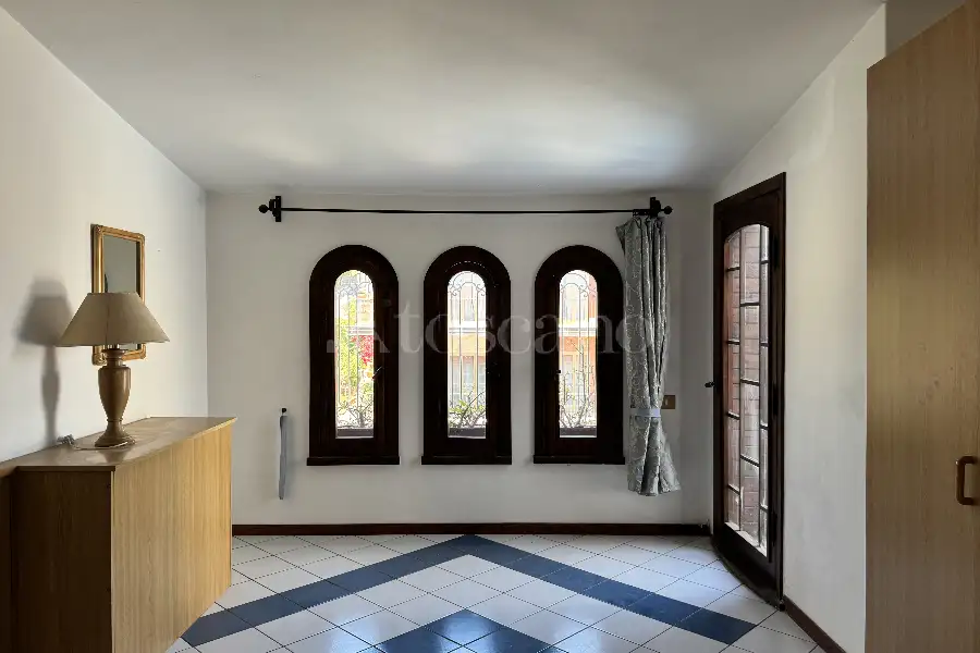 Villa in vendita di 380 mq a €550.000 (rif. 94/2026)