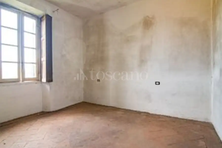 Casale in vendita di 400 mq a €180.000 (rif. 11/2026)