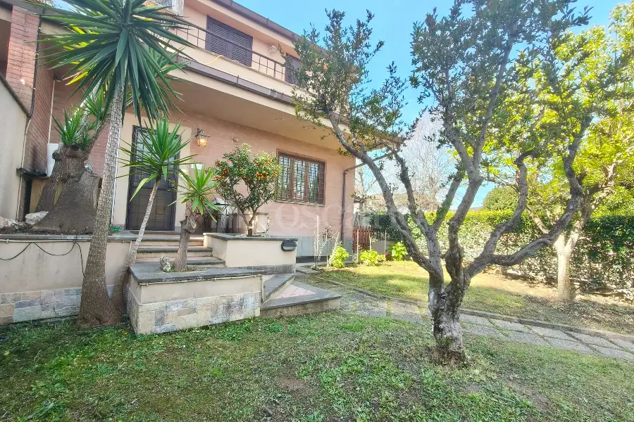 Villa in vendita di 230 mq a €499.000 (rif. 18/2026)