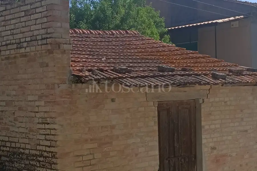 Agricolo in vendita di 12.000 mq a €89.500 (rif. 31/2025)