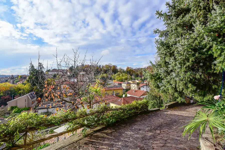 Casa Indipendente in vendita di 350 mq a €510.000 (rif. 50/2025)