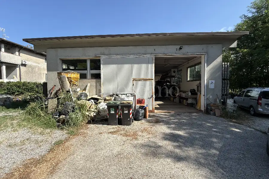 Laboratorio in vendita di 200 mq a €165.000 (rif. 29/2026)