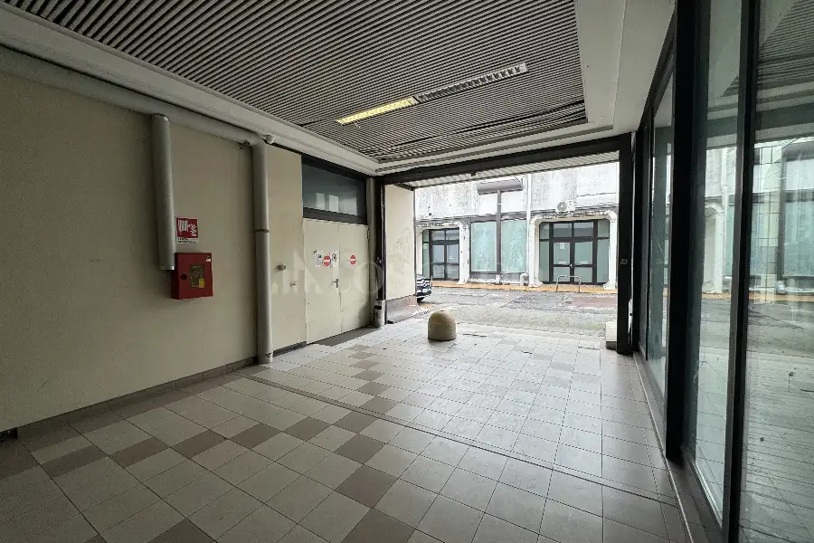 Negozio in affitto di 125 mq a €1.500 (rif. 39/2025)