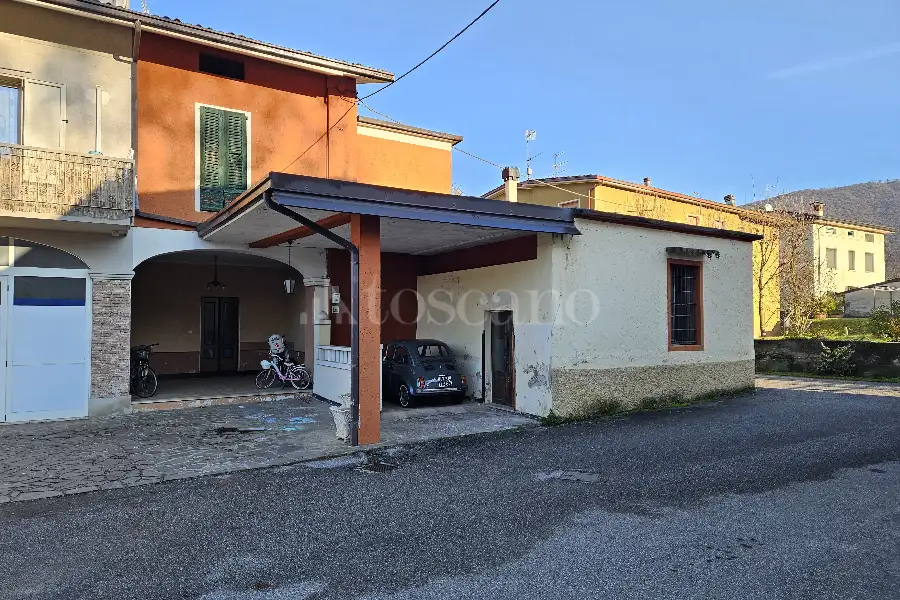 Casa Indipendente in vendita di 220 mq a €173.000 (rif. 1/2026)