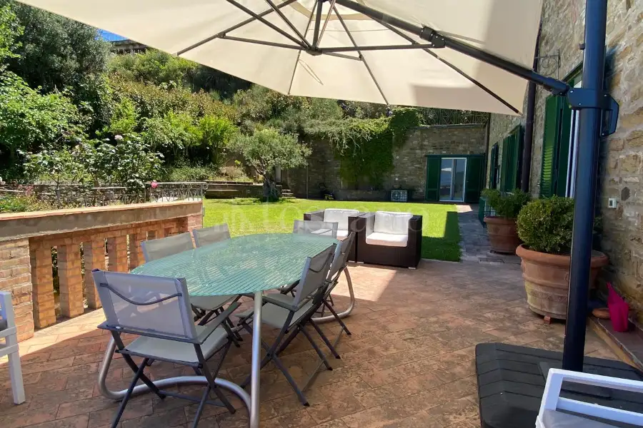 Casa in vendita di 120 mq a €350.000 (rif. 10/2024)