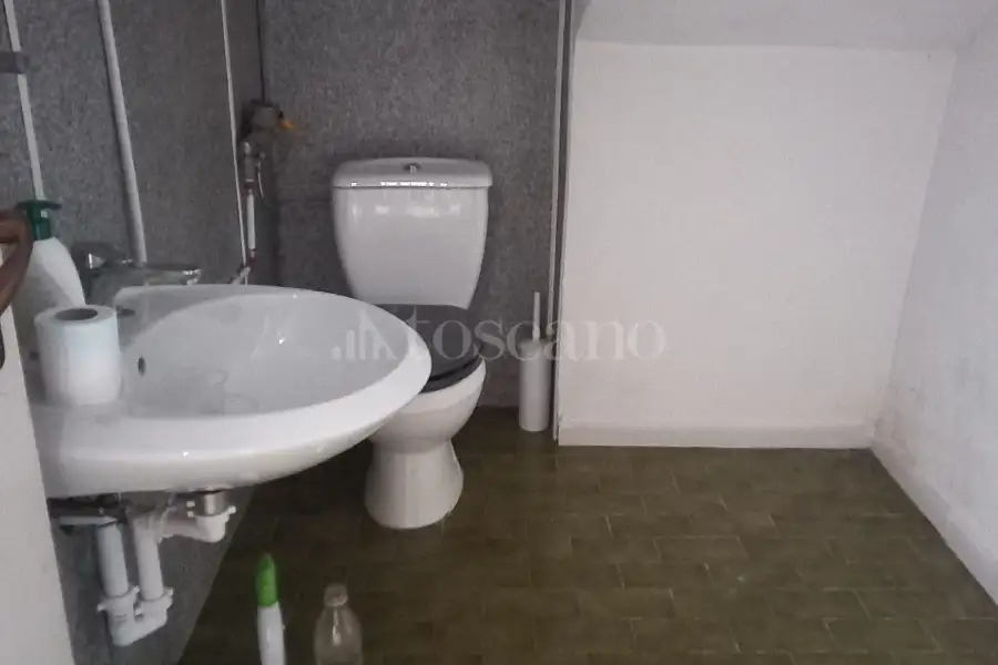 Negozio in vendita di 60 mq a €49.000 (rif. 91/2026)
