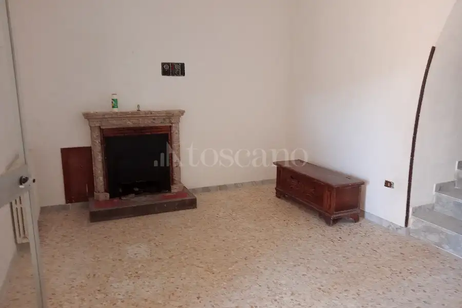 Casa in vendita di 80 mq a €15.000 (rif. 10/2026)