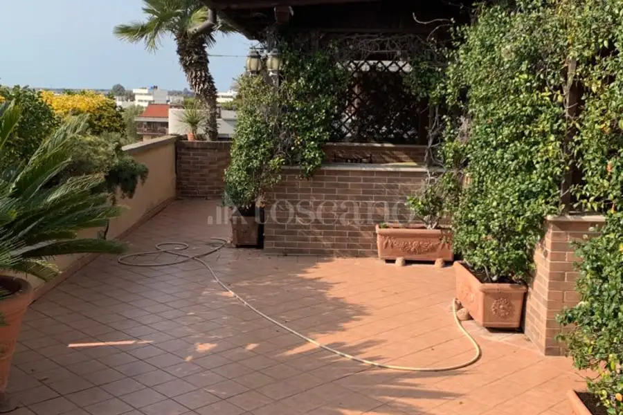 Attico in vendita di 120 mq a €550.000 (rif. 11/2025)