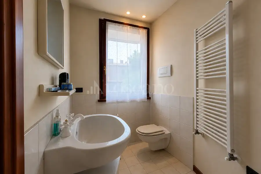 Villa in vendita di 300 mq a €1.600.000 (rif. 12/2026)