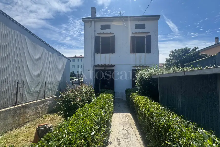 Casa Indipendente in vendita di 288 mq a €600.000 (rif. 30/2026)