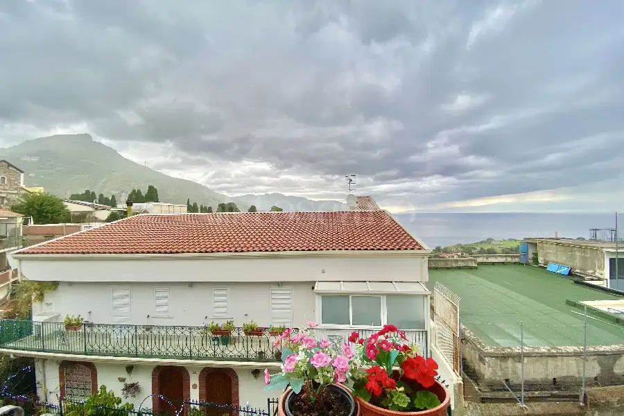Casa in affitto di 50 mq a €1.300 (rif. 67/2025)