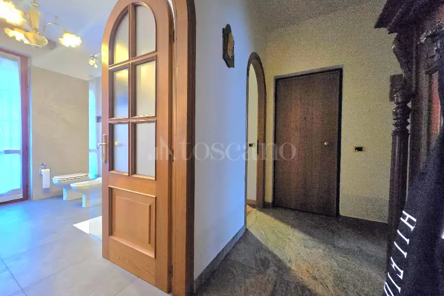 Villa in vendita di 550 mq a €970.000 (rif. 10/2026)