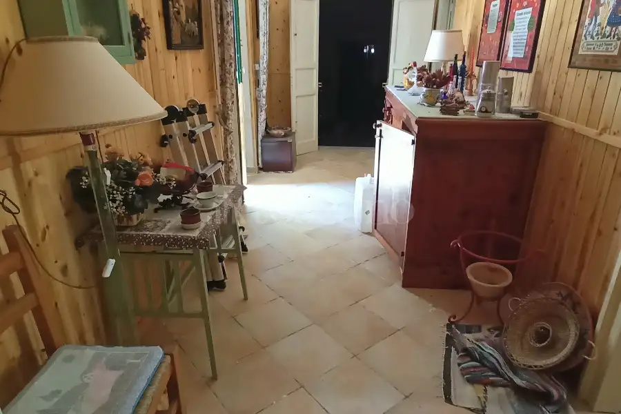 Casa in vendita di 480 mq a €450.000 (rif. 37/2026)