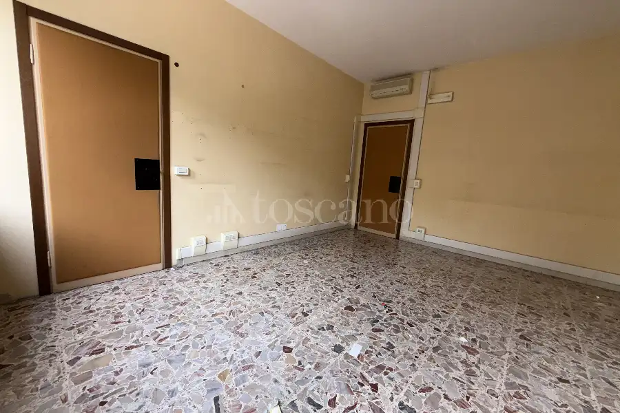 Ufficio in affitto di 80 mq a €1.300 (rif. 31/2026)