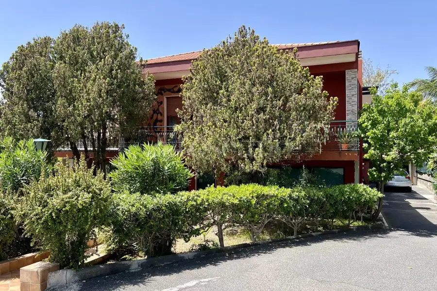 Villa in vendita di 325 mq a €348.000 (rif. 30/2024)