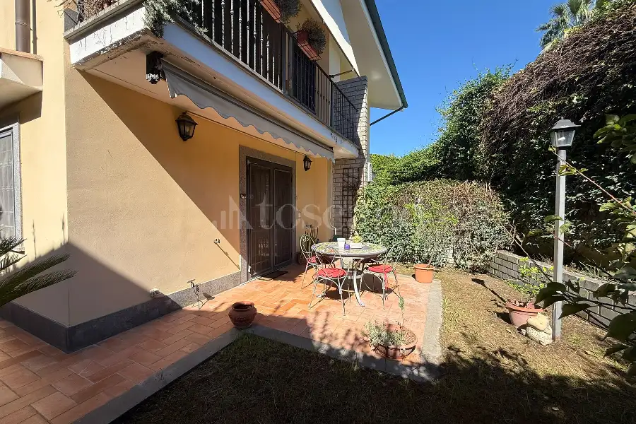 Villa Plurifamiliare in vendita di 220 mq a €545.000 (rif. 12/2026)