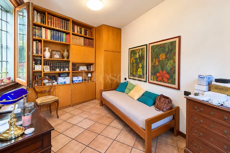 Villa Plurifamiliare in vendita di 220 mq a €545.000 (rif. 12/2026)