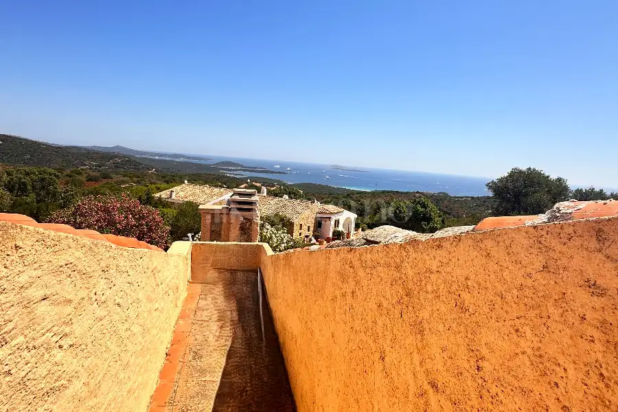 Villa in vendita di 278 mq a €1.400.000 (rif. 41/2025)