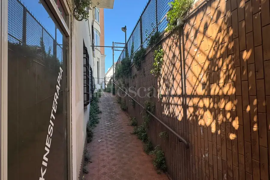 Negozio in vendita di 255 mq a €349.000 (rif. 6/2026)
