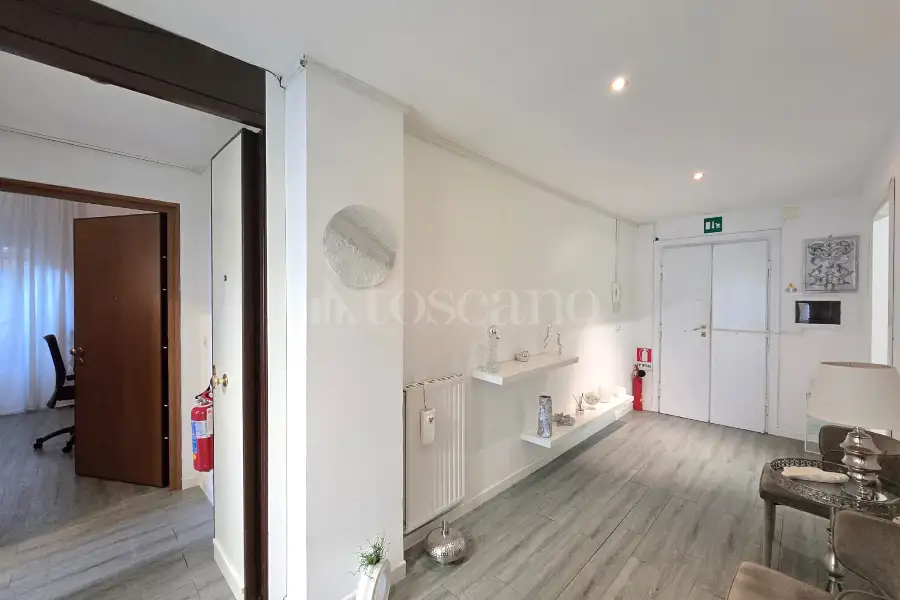 Ufficio in vendita di 110 mq a €499.000 (rif. 18/2026)