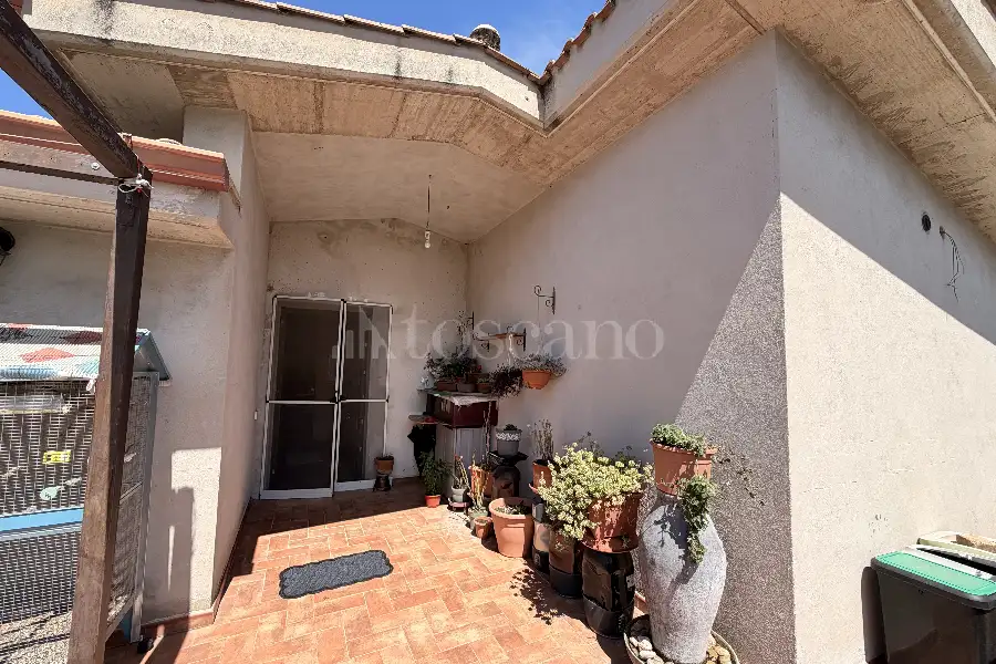 Casa Indipendente in vendita di 230 mq a €325.000 (rif. 25/2026)