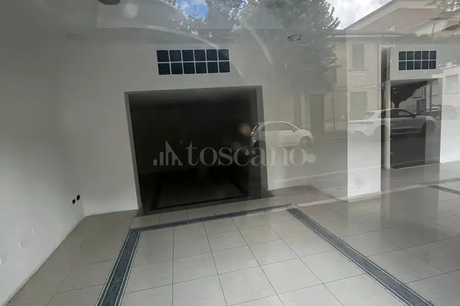 Negozio in affitto di 130 mq a €1.300 (rif. 24/2025)