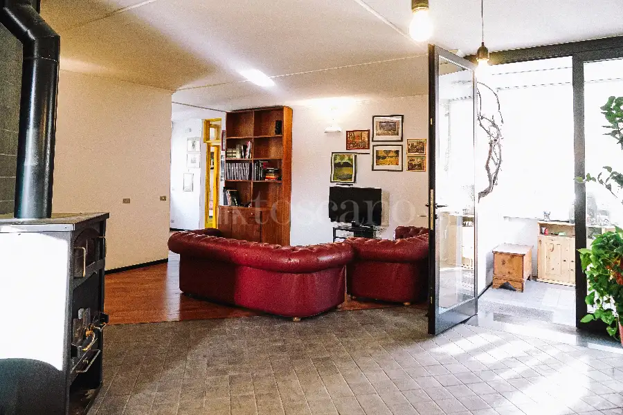 Casa Indipendente in vendita di 450 mq a €360.000 (rif. 16/2025)