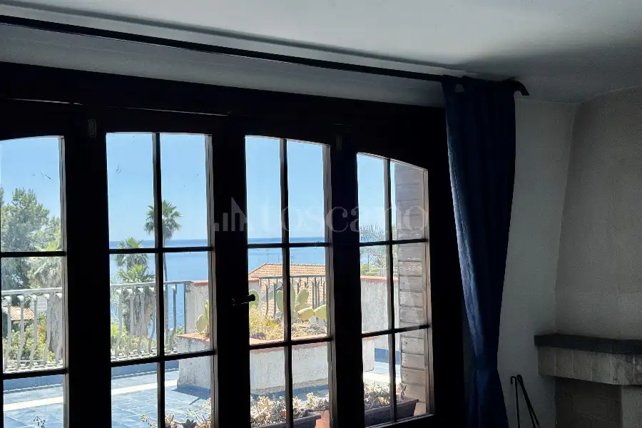 Villa in vendita di 380 mq a €550.000 (rif. 94/2026)