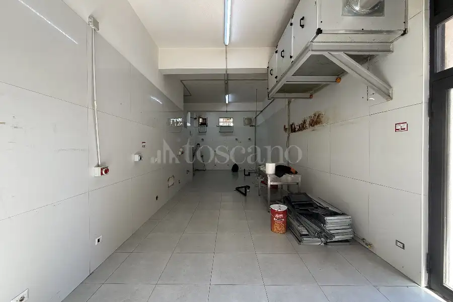 Laboratorio in affitto di 243 mq a €2.000 (rif. 7/2026)