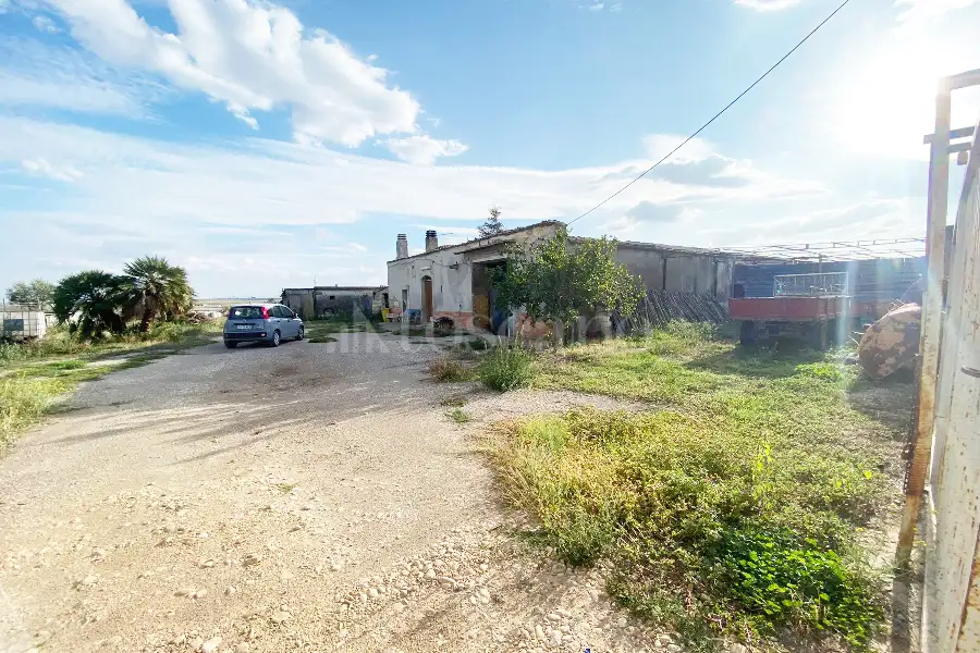 Agricolo in vendita di 10.000 mq a €40.000 (rif. 53/2024)