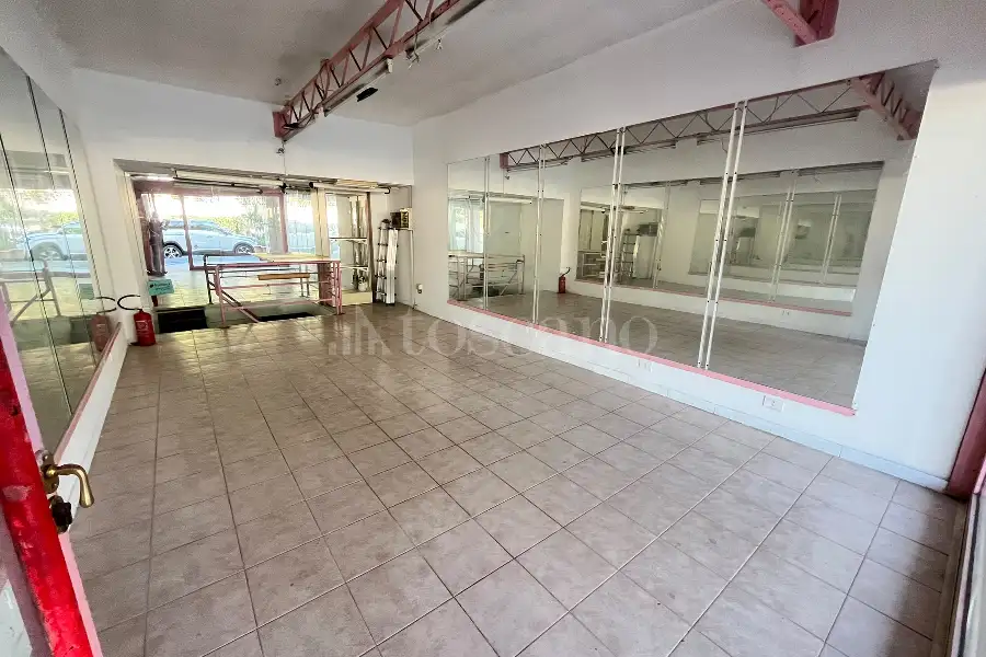 Negozio in vendita di 90 mq a €145.000 (rif. 53/2026)