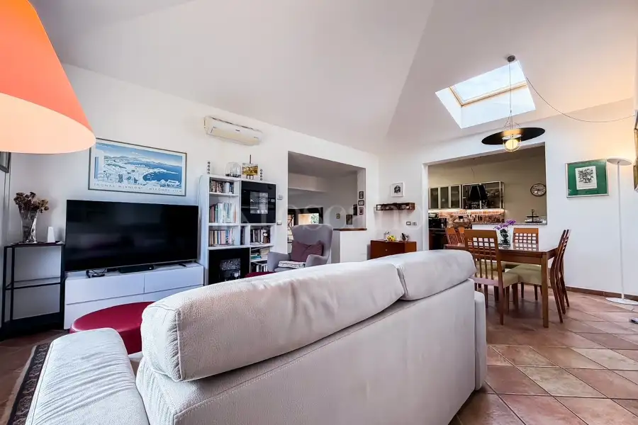 Villino a Schiera in vendita di 235 mq a €525.000 (rif. 91/2025)